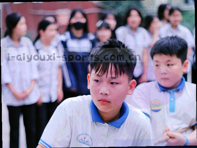 代表数据文件下载的抽象图标与表格纹理